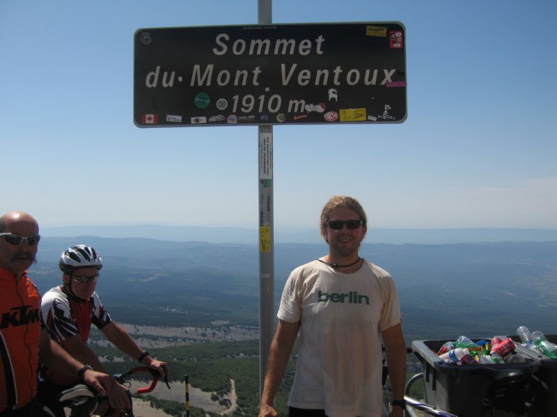 2009-08-06 Ventoux (04) finally at summit